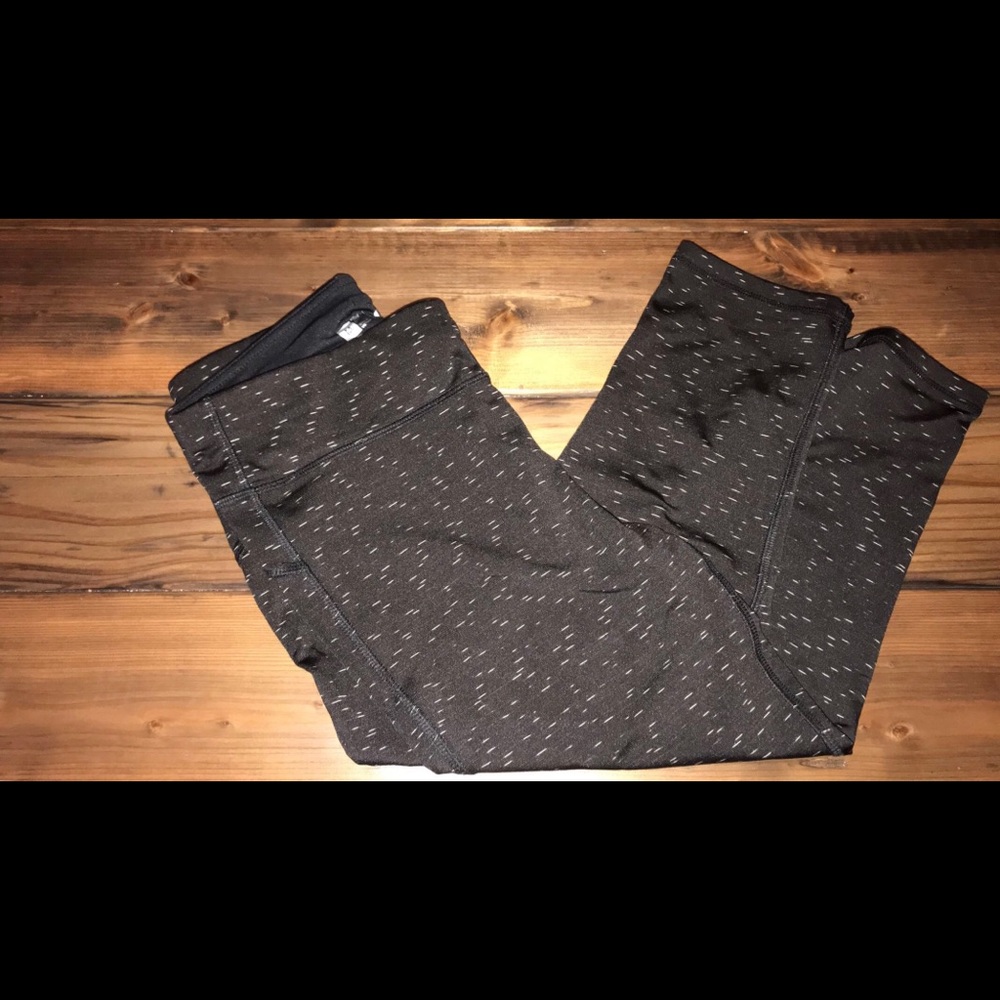 Capri athletic pants